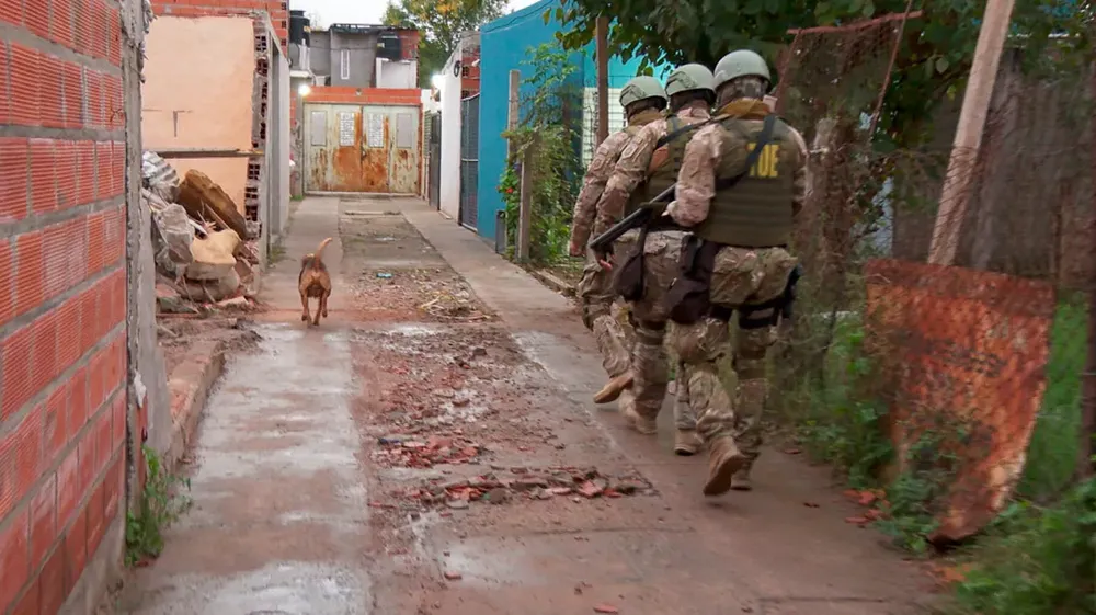 las-fuerzas-de-seguridad-irrumpen-en-un-bunker-narco-foto-tn-OOXKWYA4W5CLTOLQGED5AC6R2M