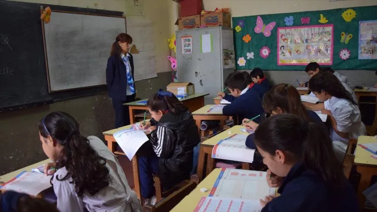 alumnos-rindiendo-evaluacion-plan-aprender