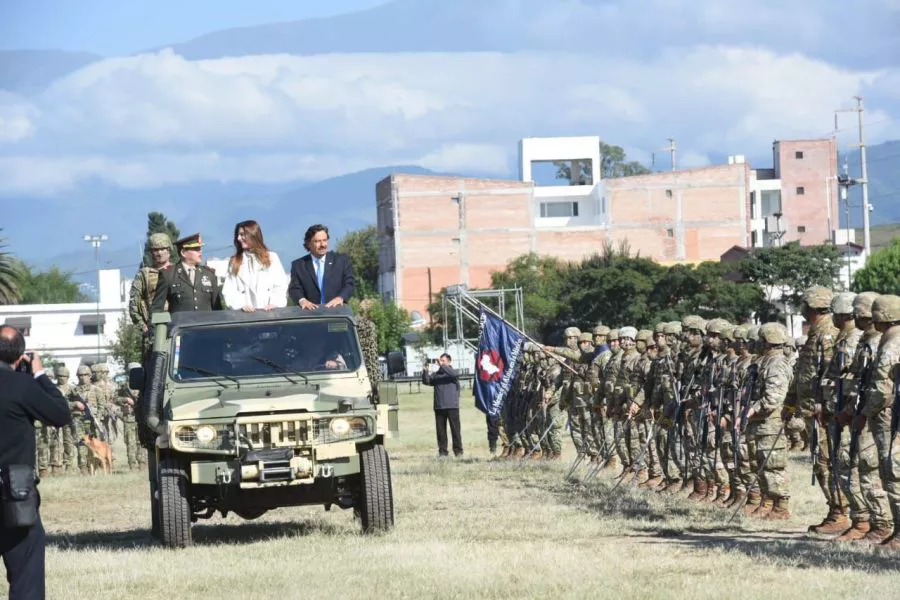 433-malvinas-a-40-anios-el-gobernador-saenz-presidio-los-actos-de-homenaje-a-sus-heroes