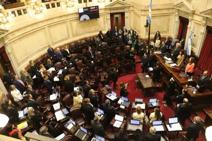 senado-696x463
