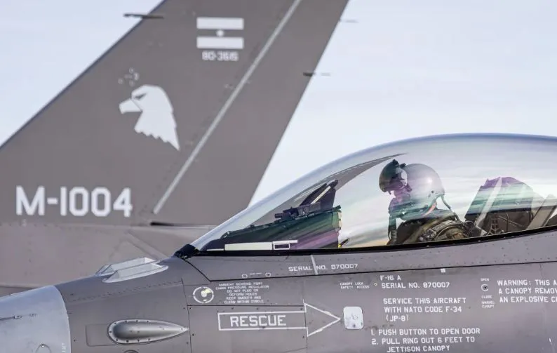 noticia 5 aviones operativo