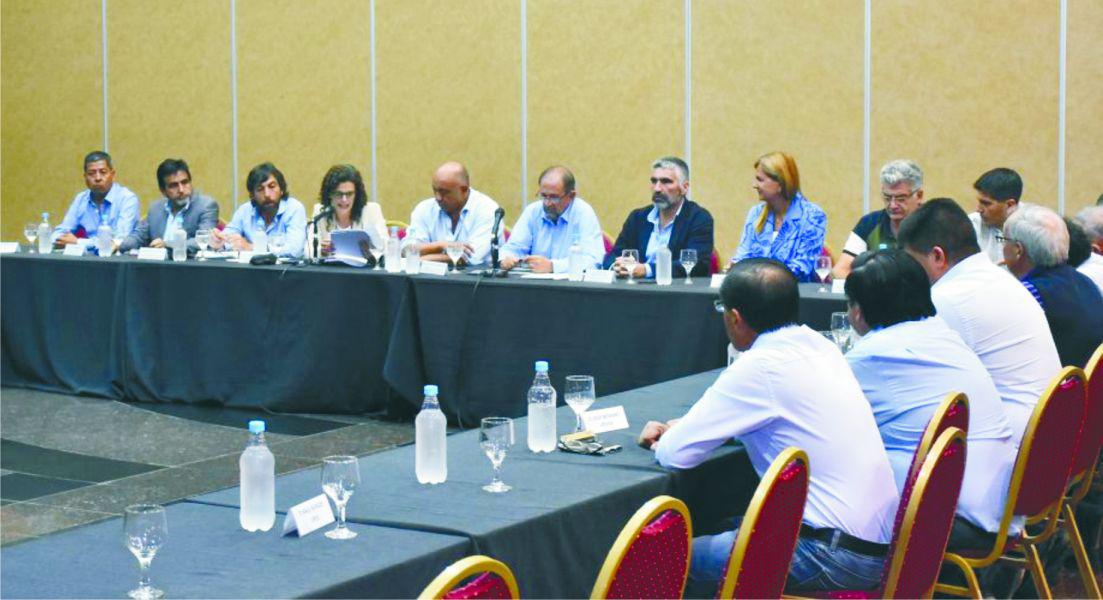 86046-el-gobierno-propuso-16-de-aumento-y-la-paritaria-paso-a-cuarto-intermedio