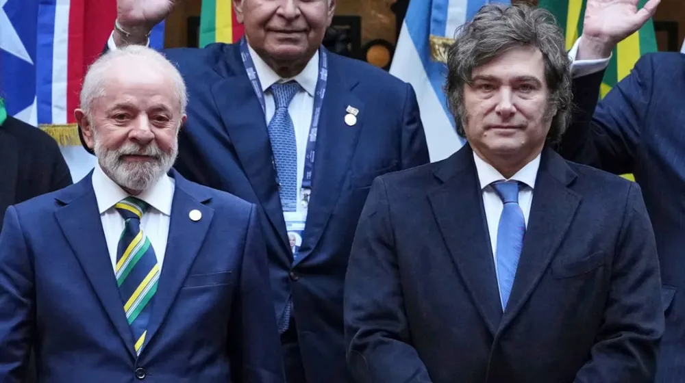 los-presidentes-de-brasil-lula-da-silva-y-de-la-argentina-javier-milei-foto-ap-WCDZDBNNTZCGHLYWBWSOLEDAII (1)