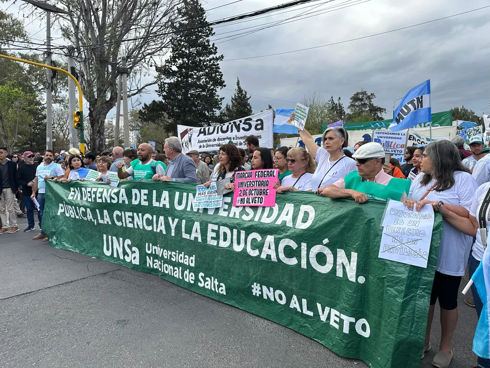 marcha-universitaria-octubre-salta