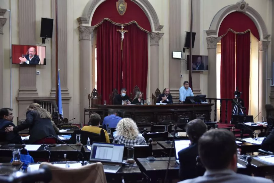 81853-camacho-informo-a-diputados-el-plan-de-obras-publicas-y-ratifico-la-decision-de-recuperar-niveles-de-inversion