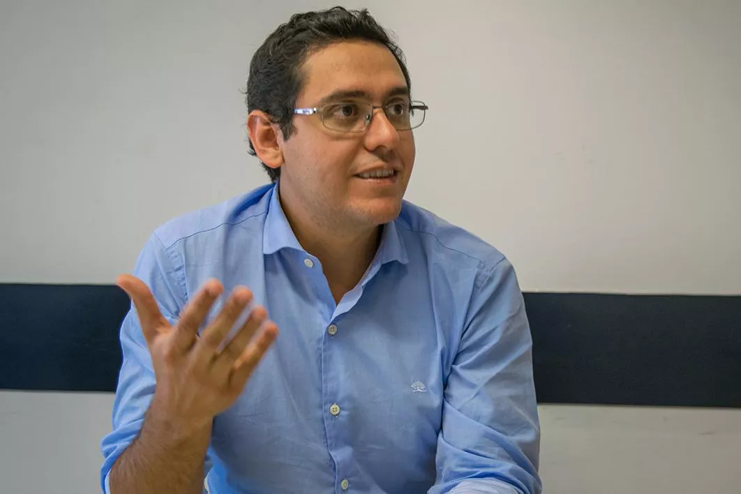 Gustavo-Solis