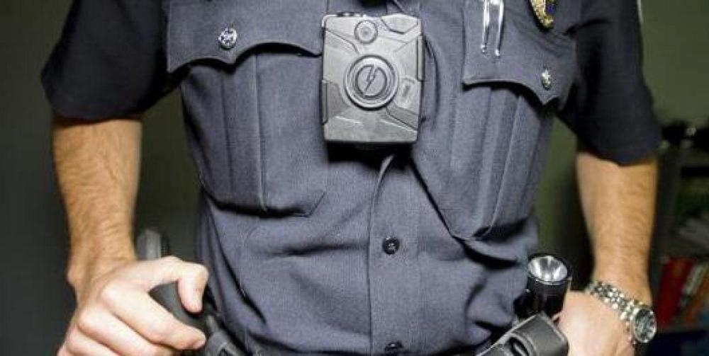 60633-policias-de-salta-ahora-trabajaran-con-camaras-corporales-grabaran-todos-los-procedimientos