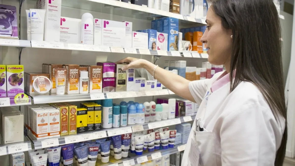 alejandra-gomez-pta-del-colegio-farmaceuticos-la-plata