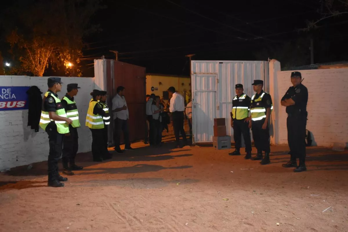 2019-02-25_18-34-45_313469-la-policia-brindo-seguridad-a-mas-de-50-mil-personas-durante-la-serenata-a-cafayate