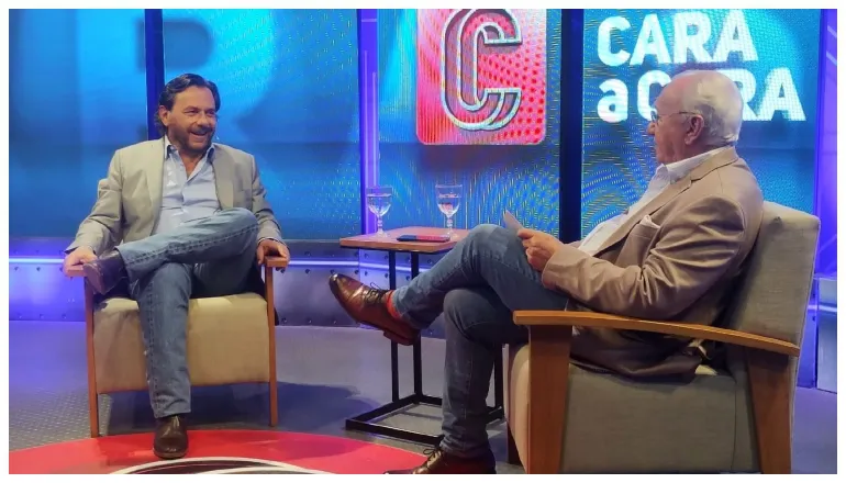 multimedia.normal.a0cbc97ff46c6013.Z3VzdGF2byBzw6FlbnogZW4gY2FyYSBhIGNhcmFfbm9ybWFsLndlYnA=