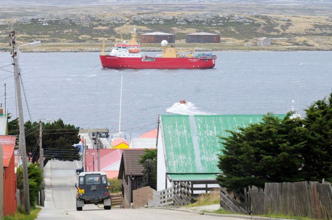 114844-reino-unido-construira-un-puerto-estrategico-en-las-islas-malvinas