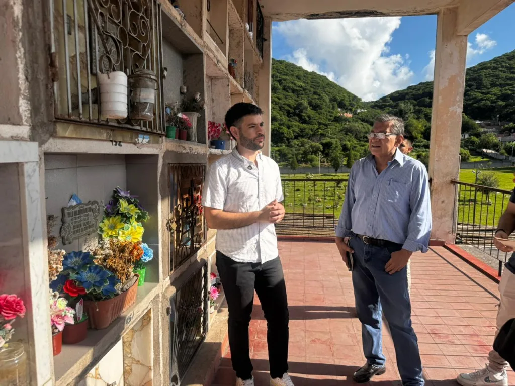 construccion-de-monolito-para-heroes-2-1024x768