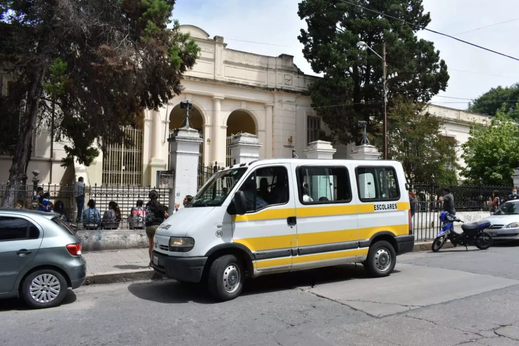 transporte-escolar-aa-1024x683