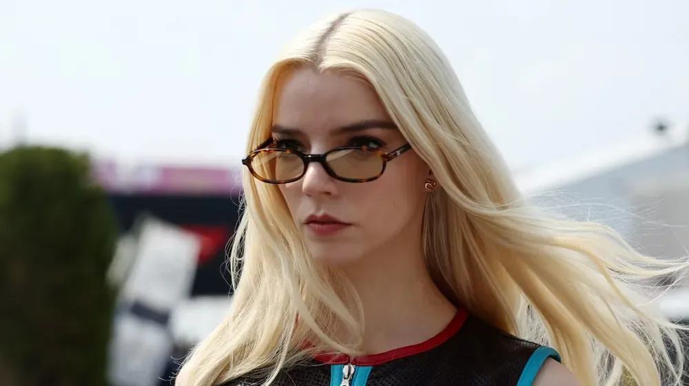 anya-taylor-joy-no-dejo-dudas-sobre-a-que-equipo-alento-durante-el-partido-entre-argentina-e-inglaterra-foto-reutersjakub-porzycki-GOXGK3AWUVB5LOJ2NFHX5FZZN4