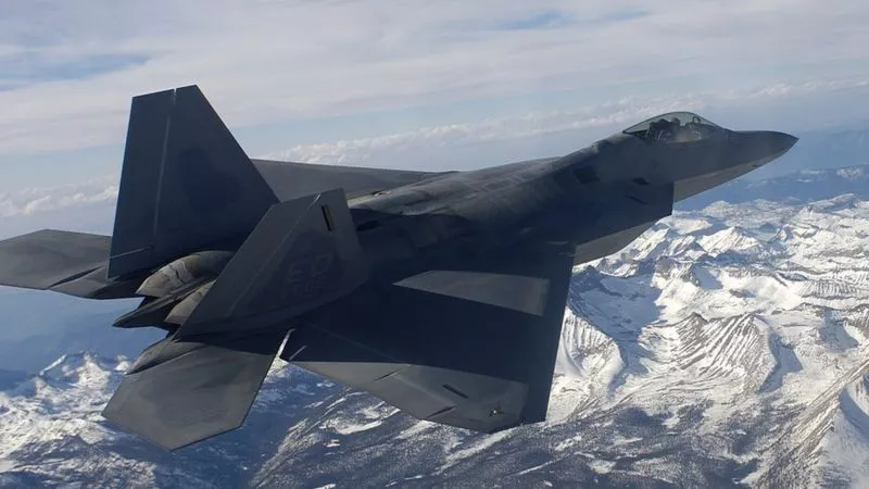 f22
