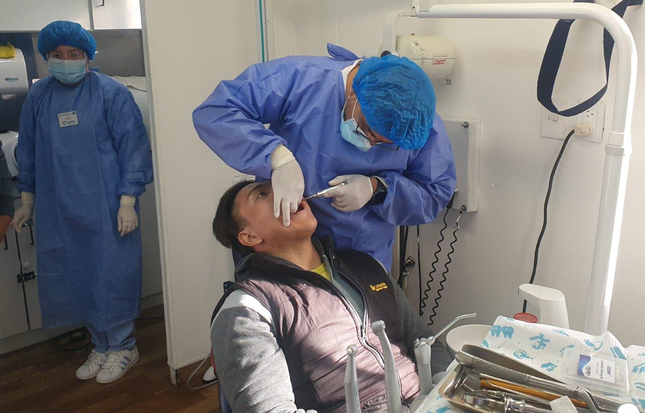 movil-odontologico-en-la-unsa-2