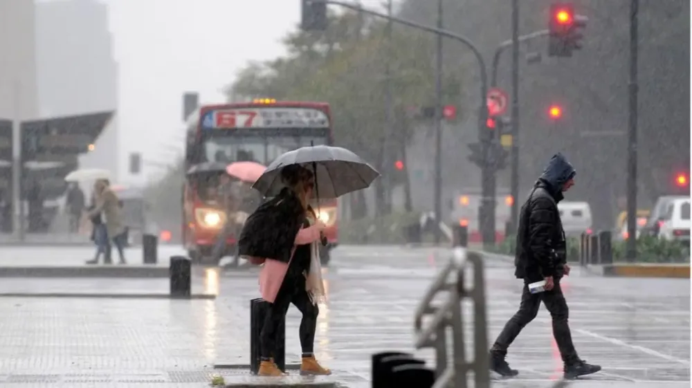 el-servicio-meteorologico-nacional-emitio-una-alerta-amarilla-por-tormentas-para-buenos-aires-foto-telam-XOMJZT7FUREC7O72GPCXTC6NKE