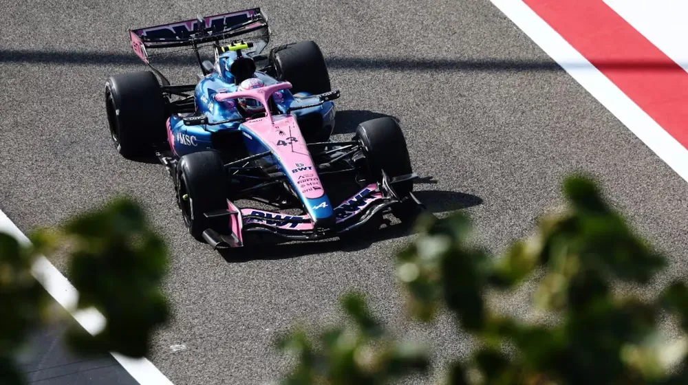 franco-colapinto-ya-corre-con-alpine-en-la-ultima-prueba-de-la-semana-en-bahrein-el-cronograma-completo-foto-reuters-PEE2S4Q4KVFYNKMDQLXBOXZ63Y