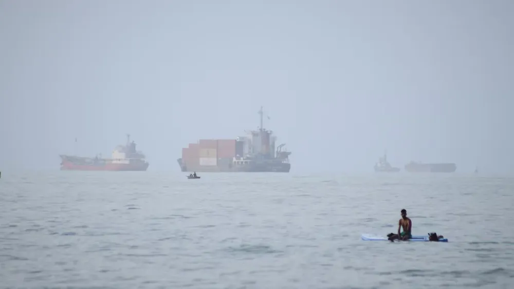 iran-ratifico-el-cierre-de-ormuz-foto-aprazieh-poudat-PW3XZAHKCJH6DOXCWNF4CM3AJU