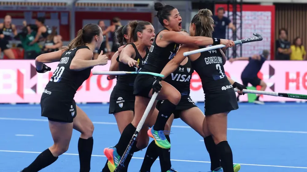 el-equipo-argentino-avanzo-a-la-segunda-ronda-del-mundial-foto-efe-6UWBMB4D35BZ3J3AVPF2LXTPL4