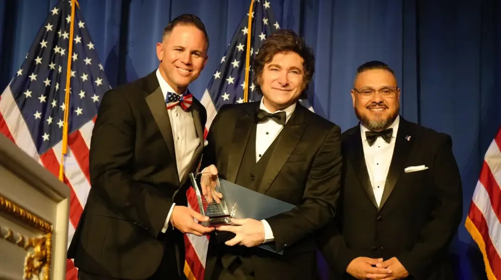 milei-anuncio-que-la-argentina-adaptara-su-normativa-para-cumplir-con-las-exigencias-arancelarias-de-estados-unidos-foto-presidencia-X5Q7Z37HVFE6LJKOVWM34MWB6Y