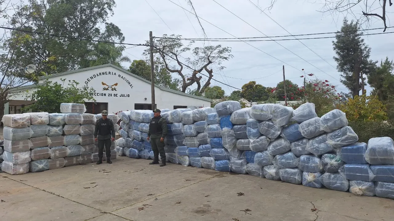 dos_procedimiento_en_salta_-_narcotrafico_y_contrabando_2_11zon