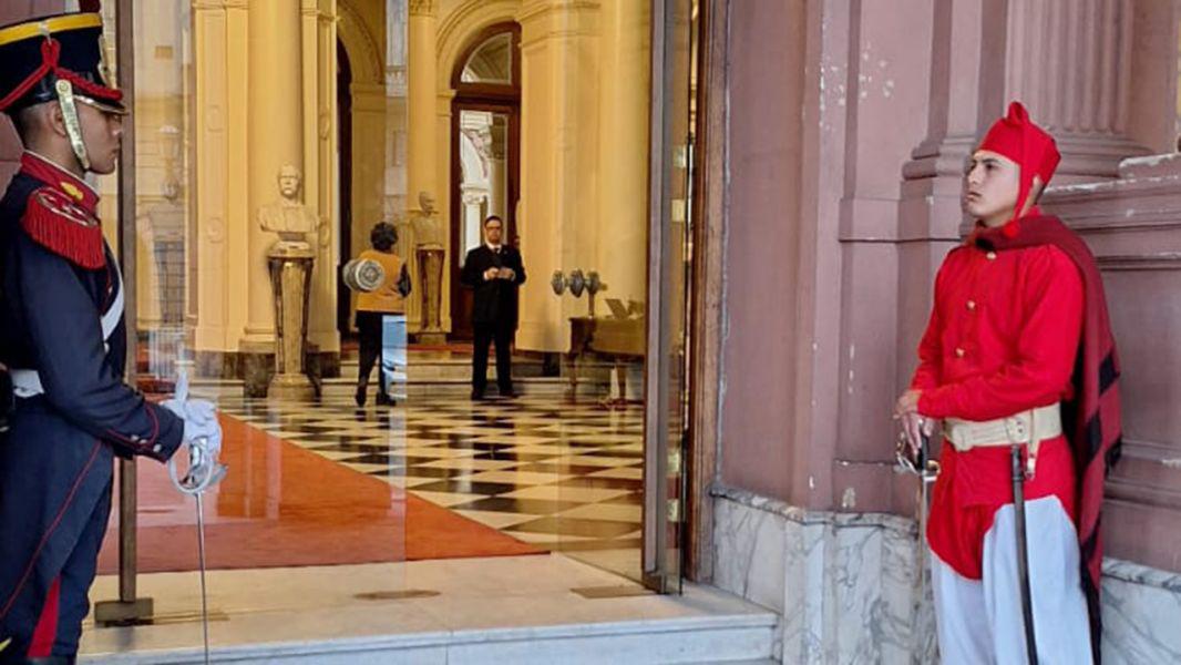 7156-los-infernales-en-la-guardia-de-honor-de-presidencia