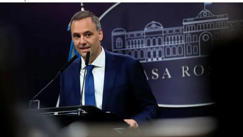 noticia 5 adorni banca