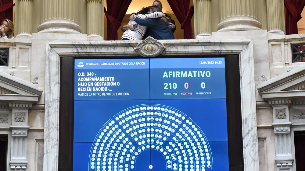 6440311bbfc79-8pxtwM