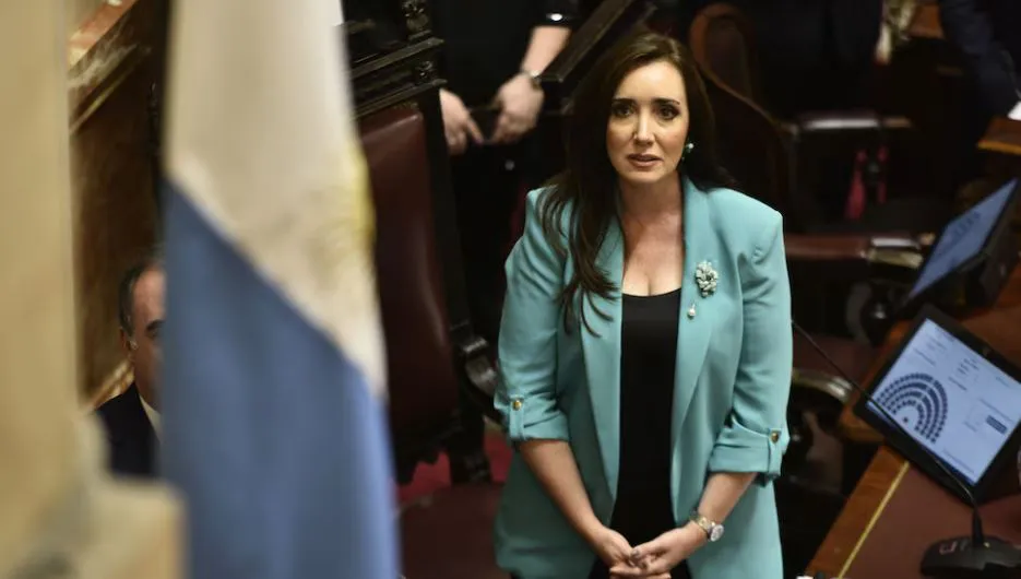 NOTICIA 2 JURA LEGISLADORES