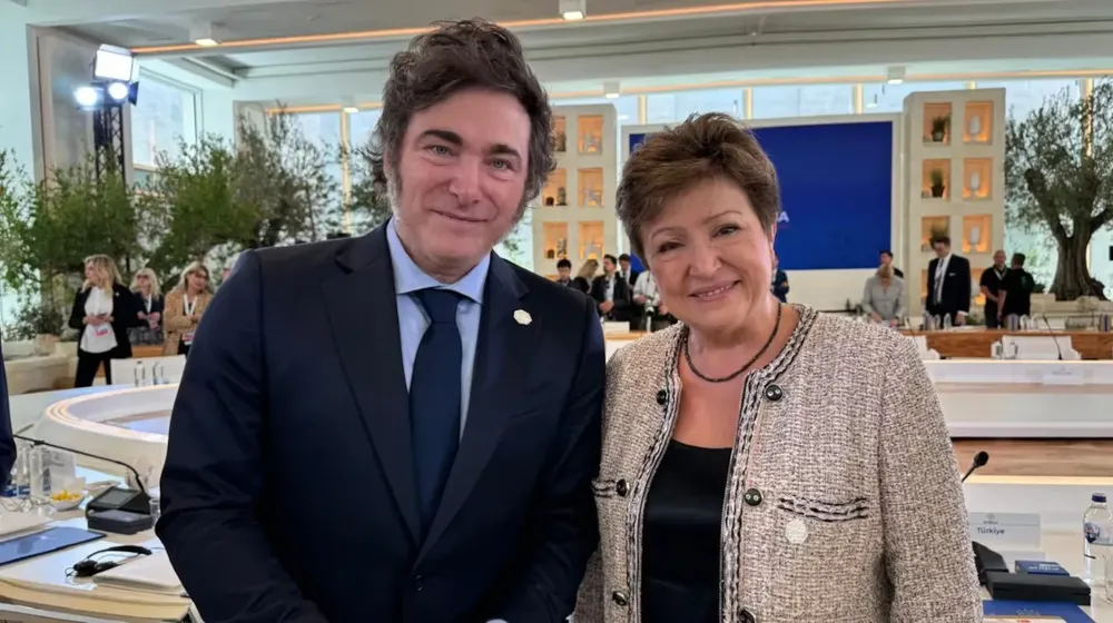 el-presidente-javier-milei-junto-a-la-titular-del-fondo-monetario-internacional-fmi-kristalina-georgieva-foto-x-kgeorgieva-CB37SKQNINATNDSBLL5ZPONIX4
