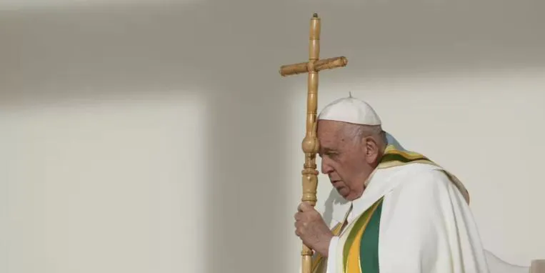 2 PAPA FRANCISCO