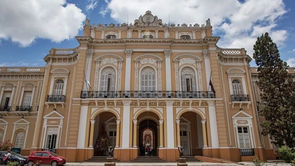 611990b8cfcc1_1135_639!