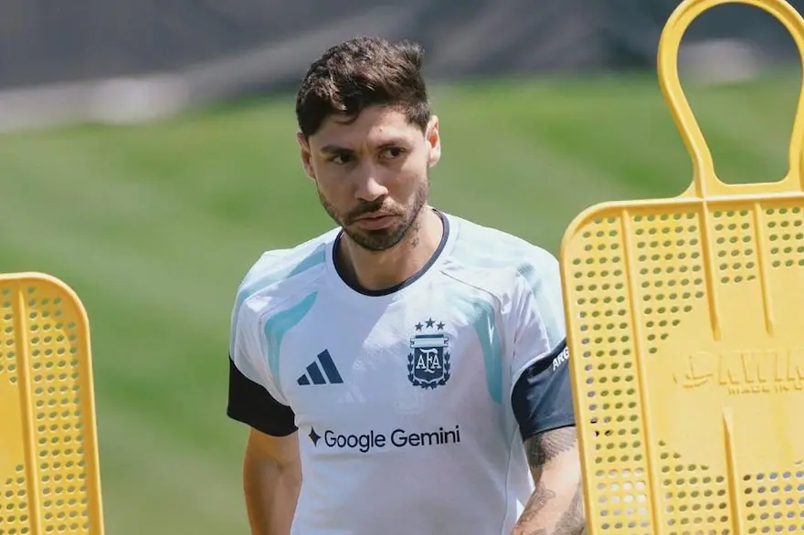 gonzalo-montiel-padece-una-sobrecarga-en-el-ETEYI5EN5FEMDPUEUKZMZKXPG4