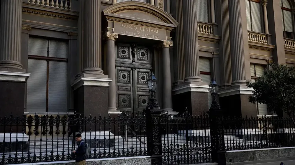 en-los-ultimos-meses-el-banco-central-busco-alinear-el-negocio-bancario-a-los-objetivos-de-la-politica-economica-foto-luis-robayo-afp-RDIL3JBBDRGUBPECMIUWSZQW5A