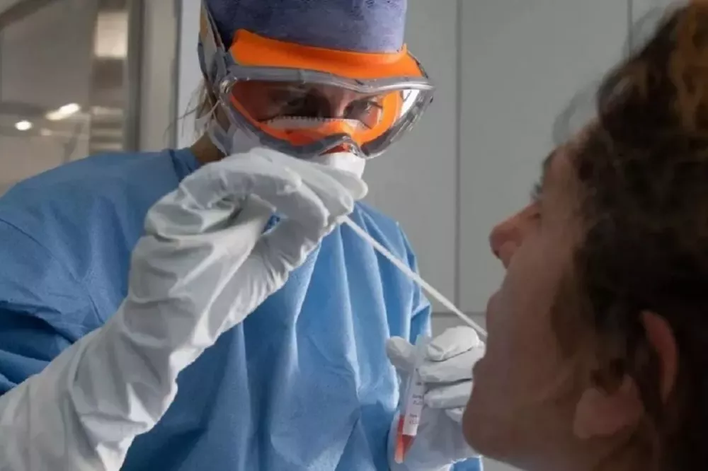 53255-si-sos-afiliado-al-ips-realizarte-el-hisopado-cuesta-entre-1000-y-1100-pesos