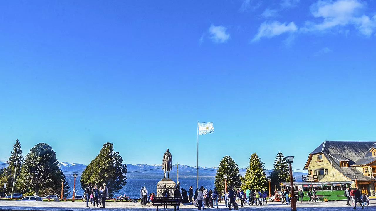 salta-bariloche-cada-vez-mas-cerca-dos-universos-menos-cuatro-horas-113293-212355