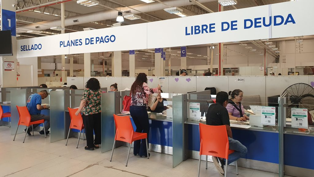 La Municipalidad y los gremios acordaron un aumento salarial del 82%