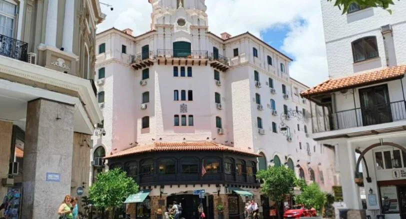 noti 4 hoteleria crisis