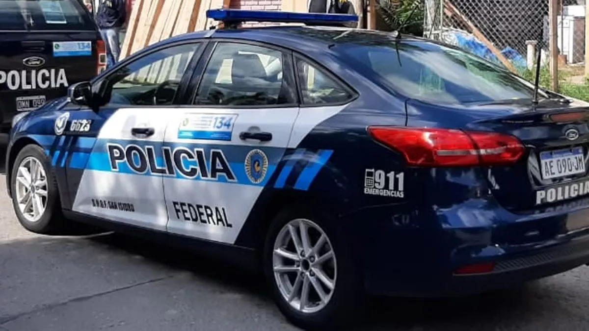 15-11 Policial