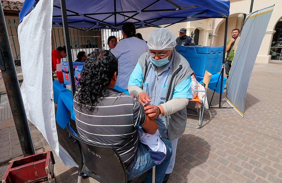 91655-durante-la-novena-del-milagro-funcionara-un-vacunatorio-en-la-plazoleta-cuatro-siglos