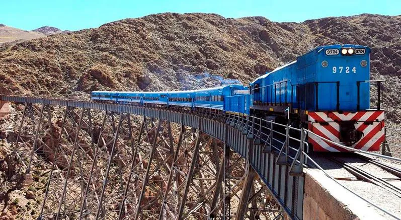noticia 4 TREN A LAS NUBES
