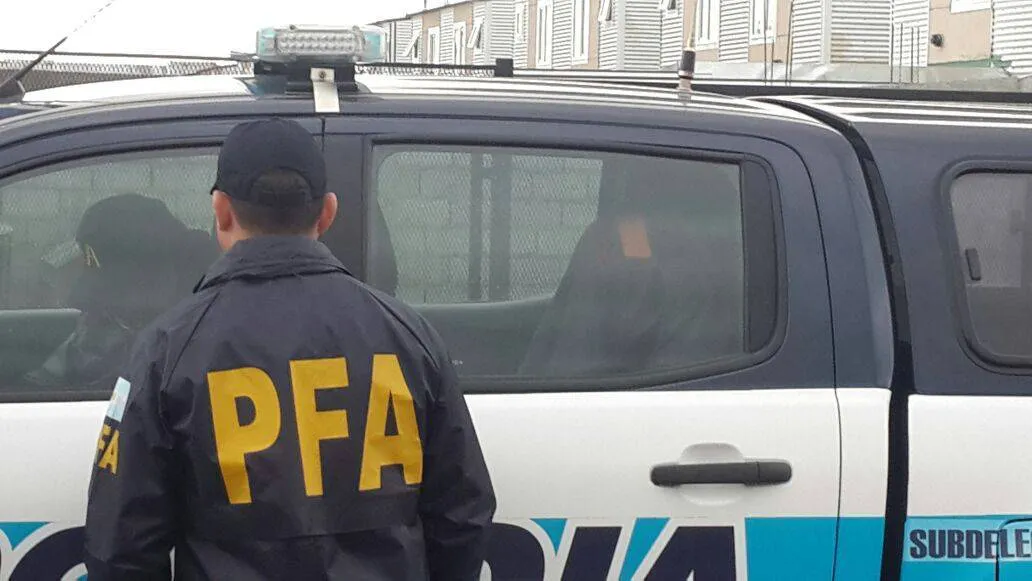 federal-cheques-detenido-1