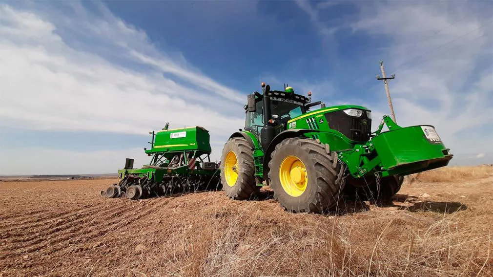 1010x567_maquinaria-agricola-515973-211052